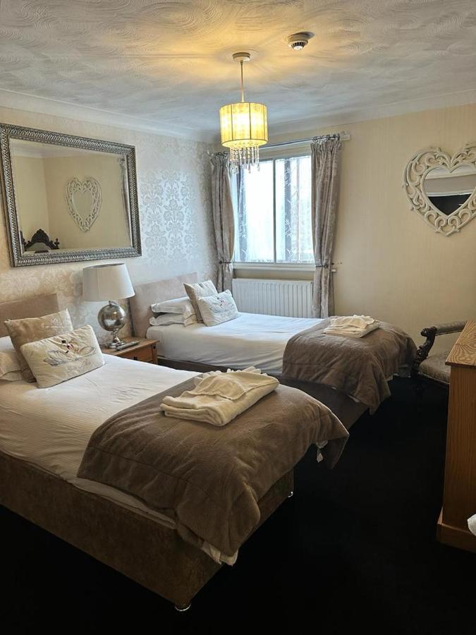 The Swan Inn Salisbury Wilton  Eksteriør bilde